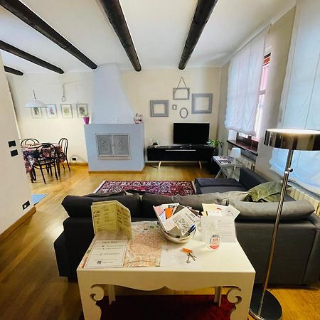 Casa Caroli, Charme E Comfort Nel Cuore Di Alba Exterior foto