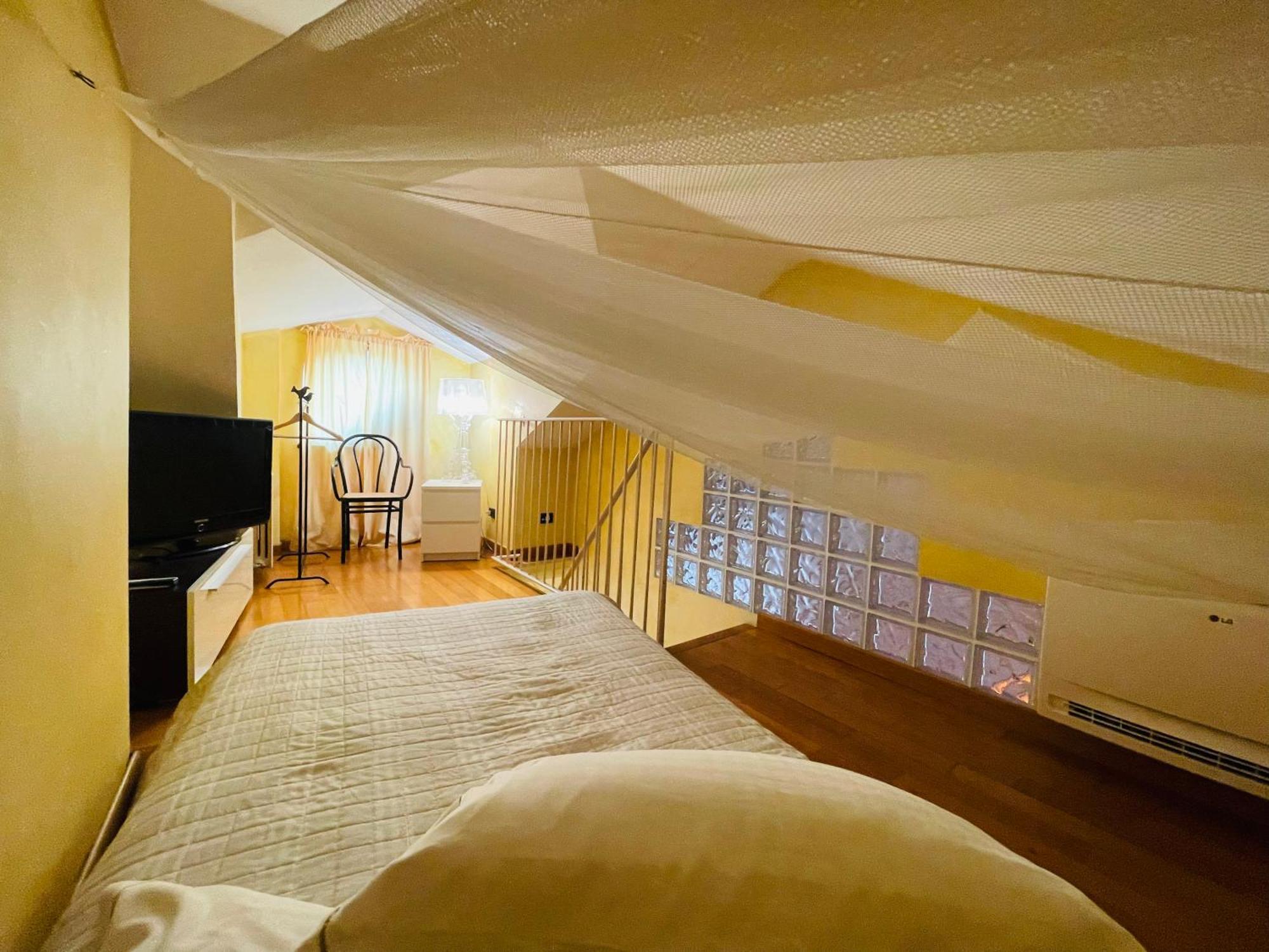 Casa Caroli, Charme E Comfort Nel Cuore Di Alba Exterior foto