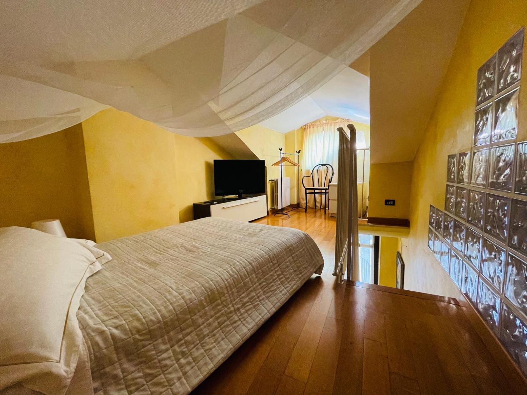 Casa Caroli, Charme E Comfort Nel Cuore Di Alba Exterior foto