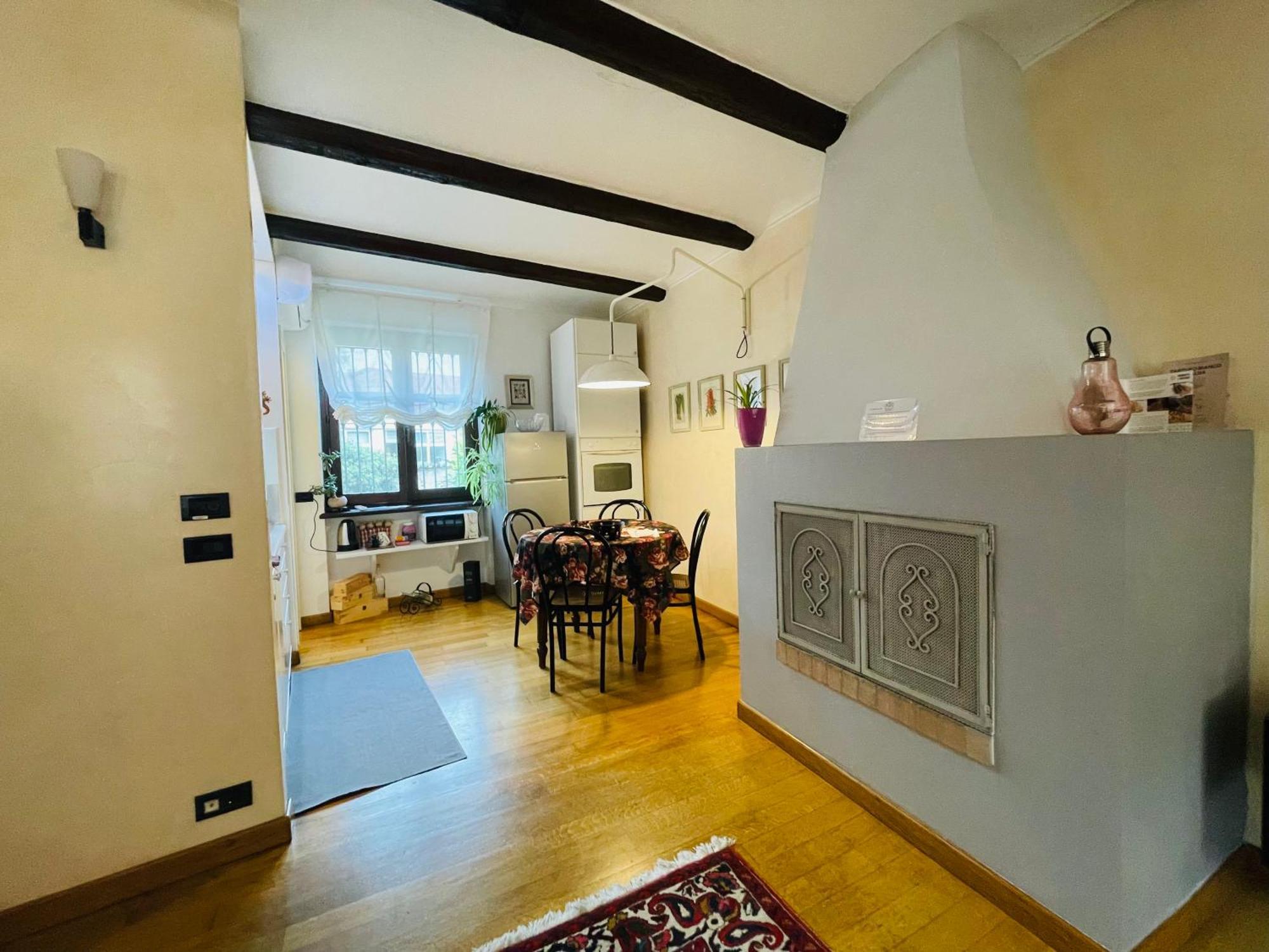 Casa Caroli, Charme E Comfort Nel Cuore Di Alba Exterior foto