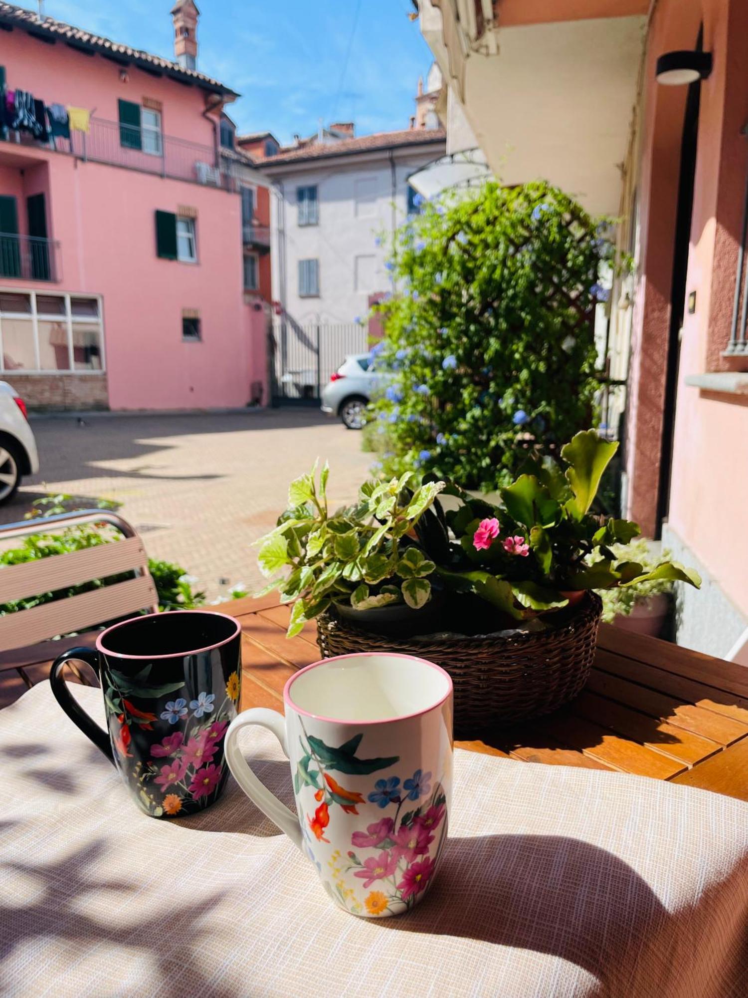 Casa Caroli, Charme E Comfort Nel Cuore Di Alba Exterior foto